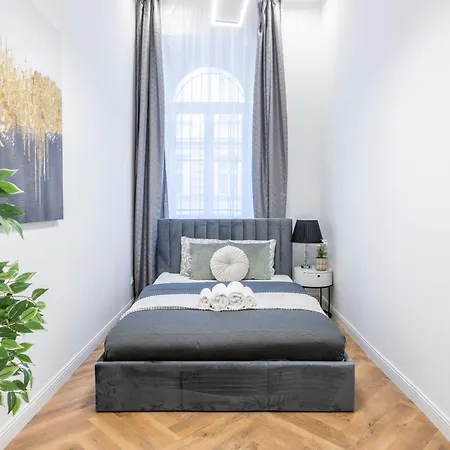 Daire Charming E24 Grand Next To The Andrassy Fashion St Budapeşte