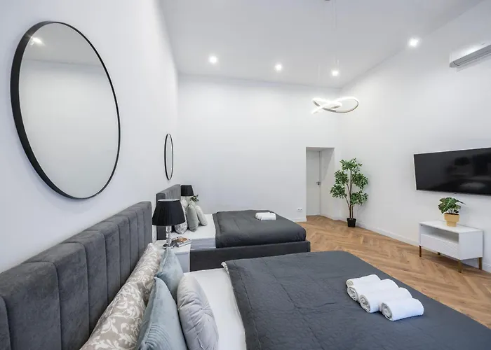 Charming E24 Grand Next To The Andrassy Fashion St Apartament *