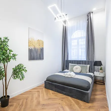Charming E24 Grand Next To The Andrassy Fashion St Апартаменты